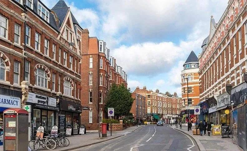 Room Boundary Road in Greater London