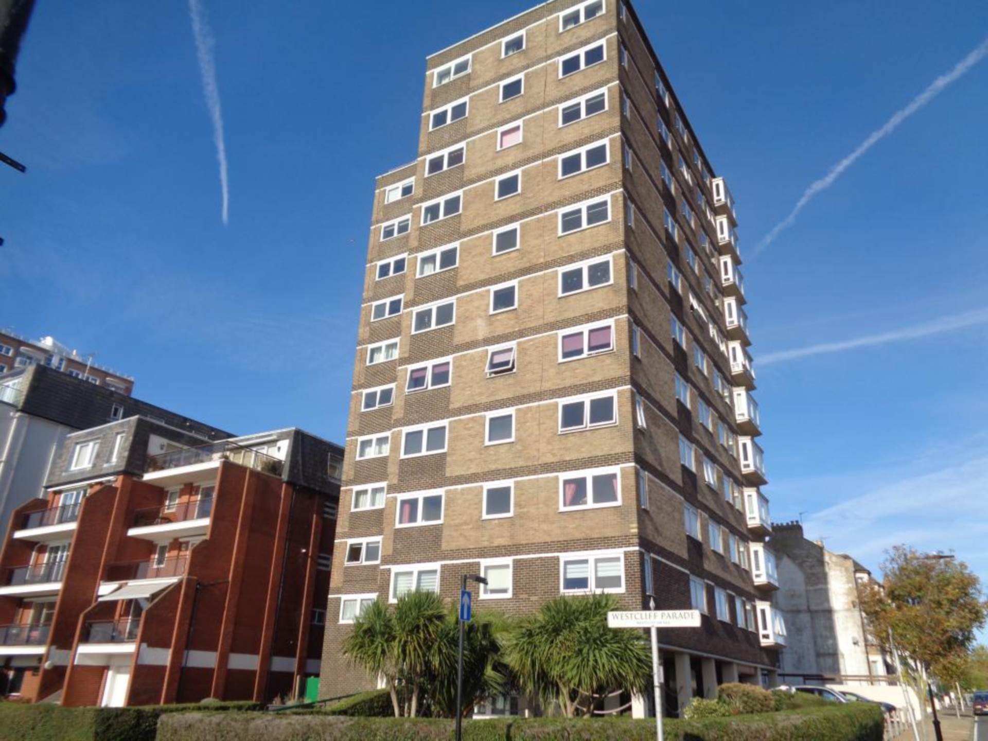 Flat Westcliff Parade in Southend-on-Sea