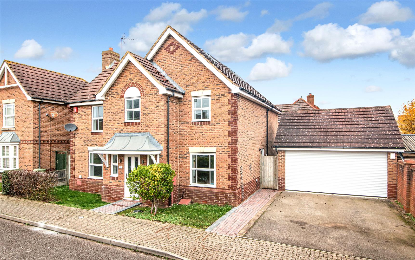 House Carnweather Court in Shenley Brook End