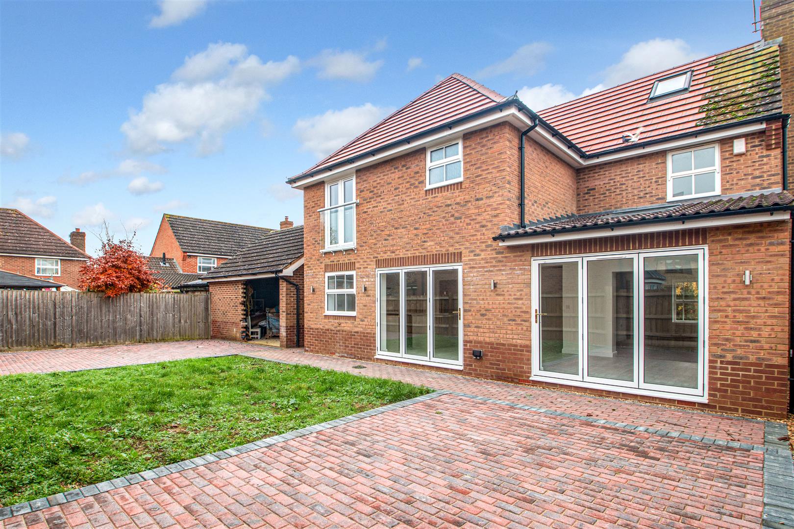 House Carnweather Court in Shenley Brook End