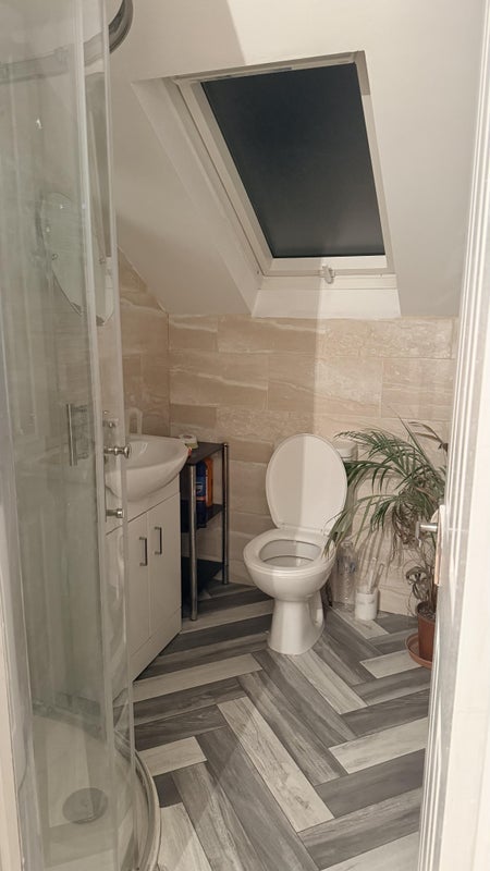 Room Hervey Park Road in Greater London