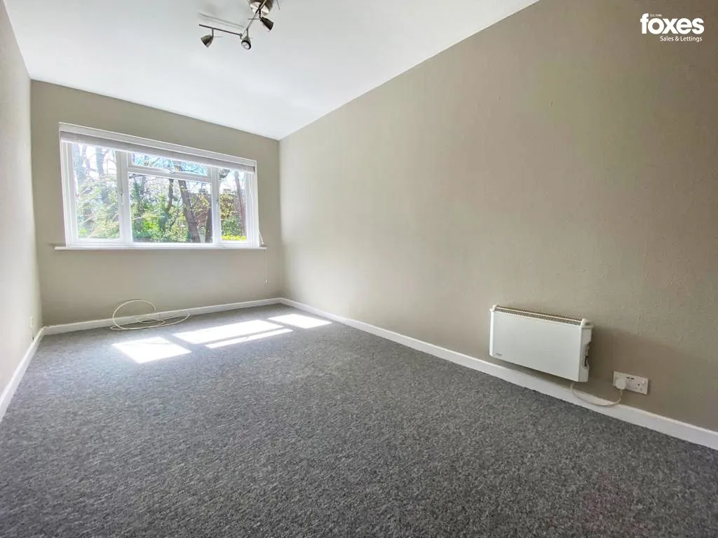 Flat Madeira Road in Bournemouth