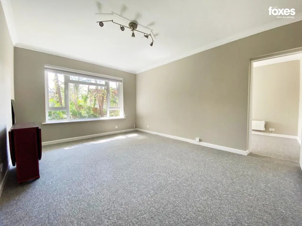Flat Madeira Road in Bournemouth