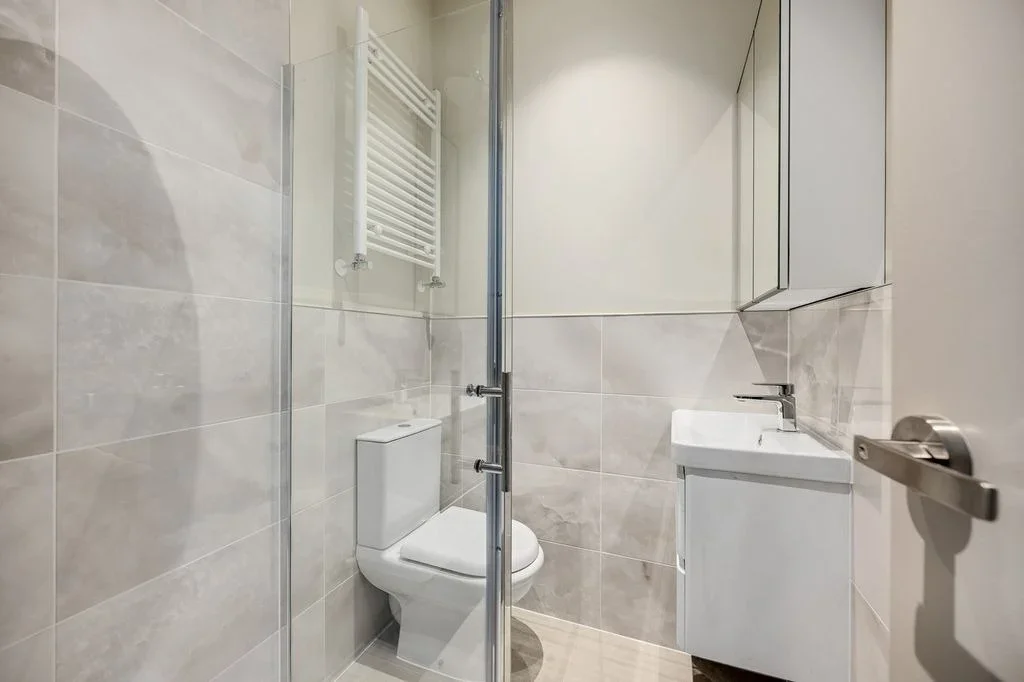 Room London Road in Greater London