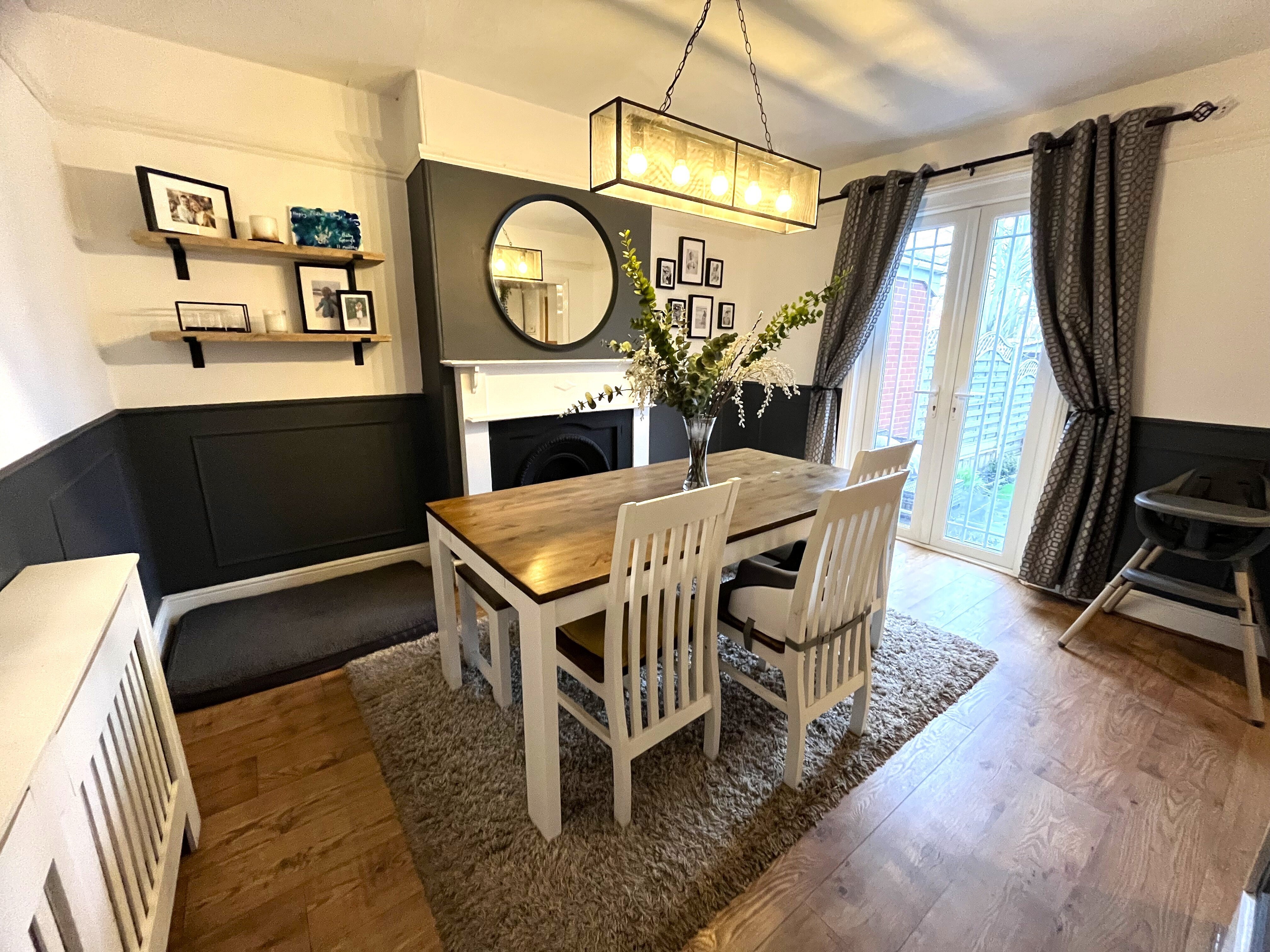 Flat Wardrew Road in Exeter