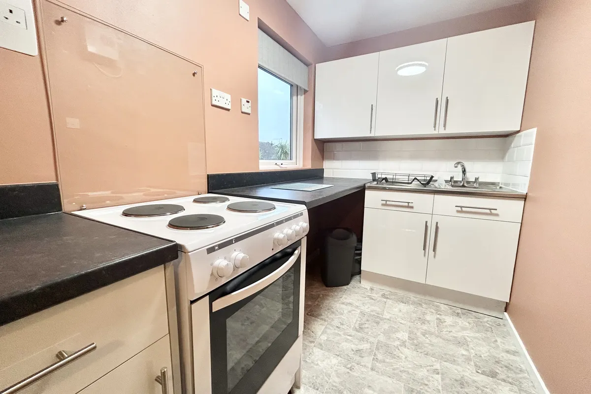 Flat Celia Close in Waterlooville