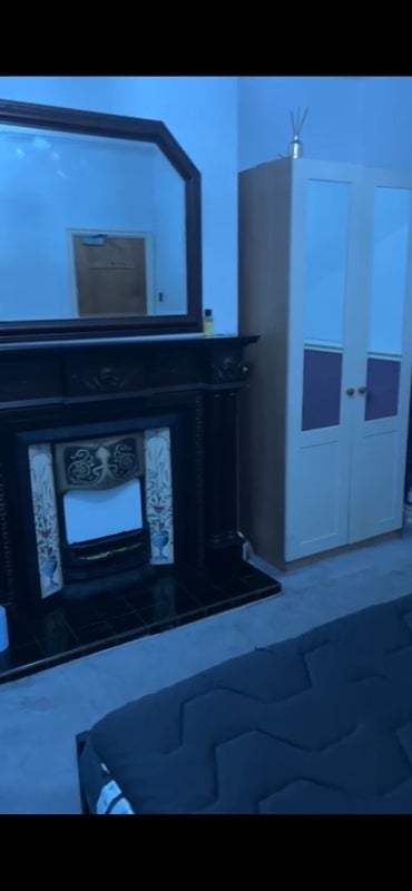 Room Oldham Road in Tameside