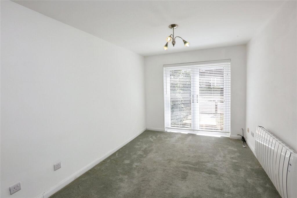 Flat Almond Road in Southampton