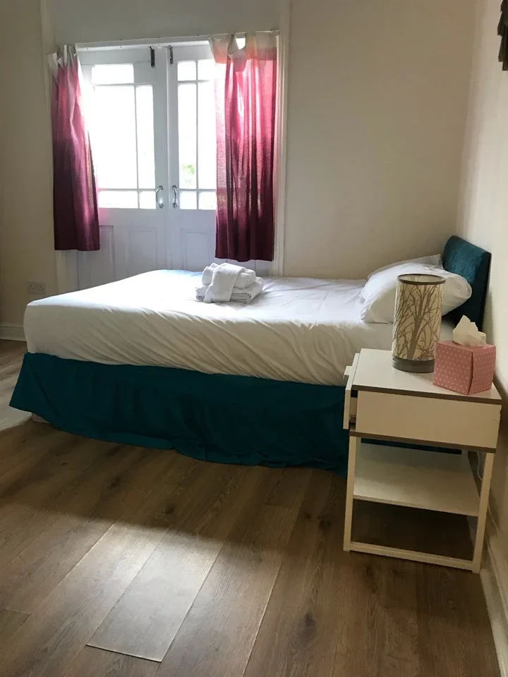Flat Eade Road in Greater London