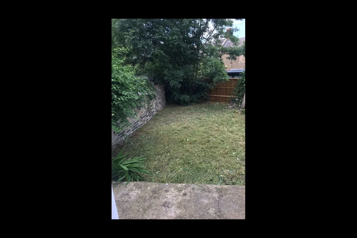 Flat Eade Road in Greater London