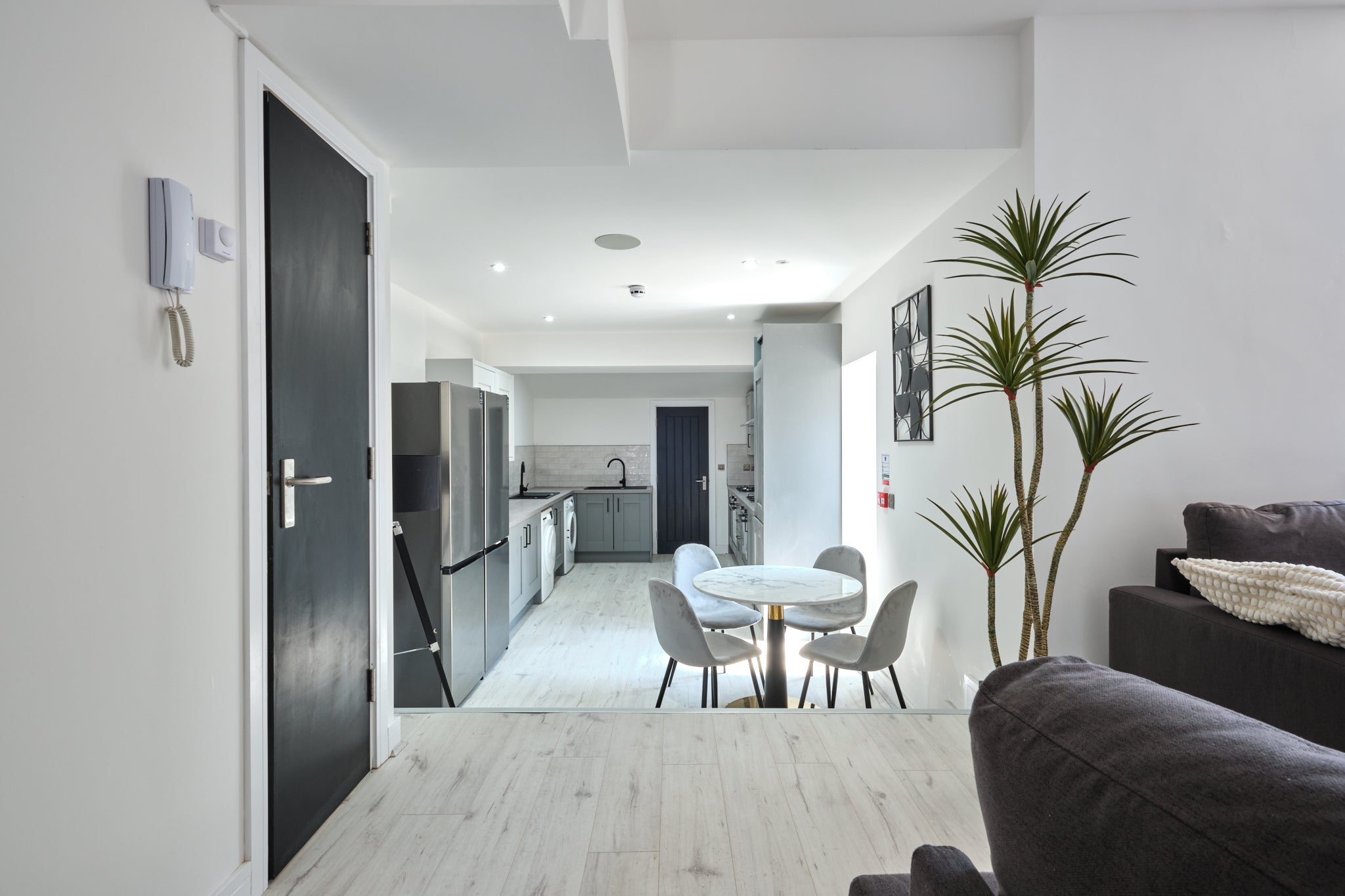 Room Kemble Street in Uplands