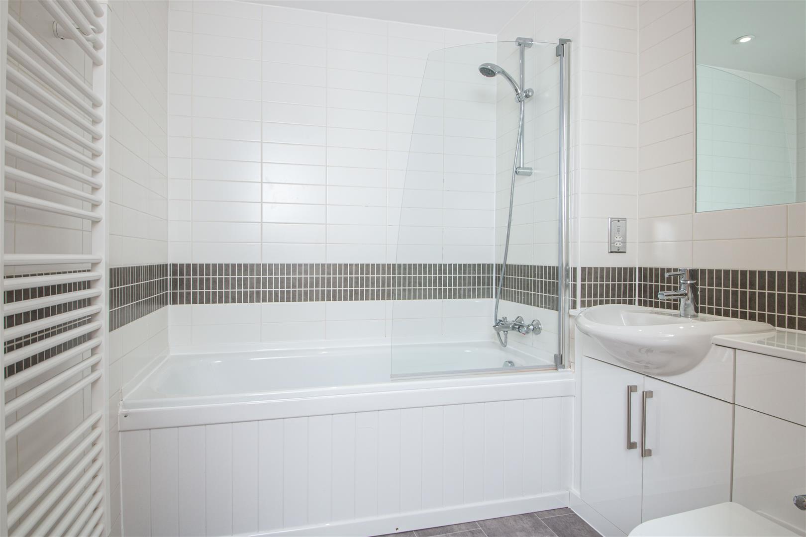 Flat South Row in Milton Keynes