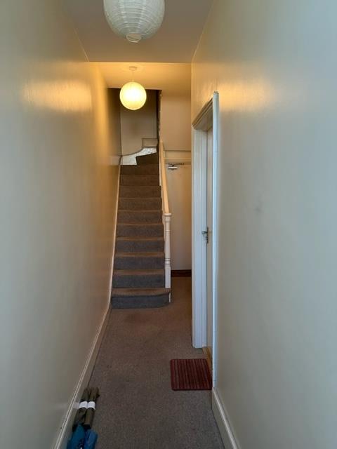 Flat Bowes Road in Greater London