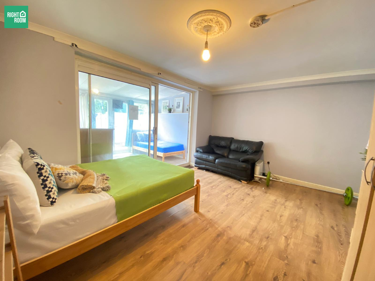 Room Goodinge Close in Greater London