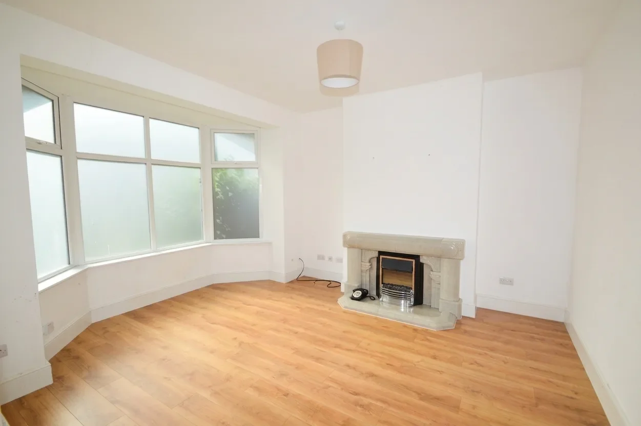 House Sedgley Avenue in Prestwich