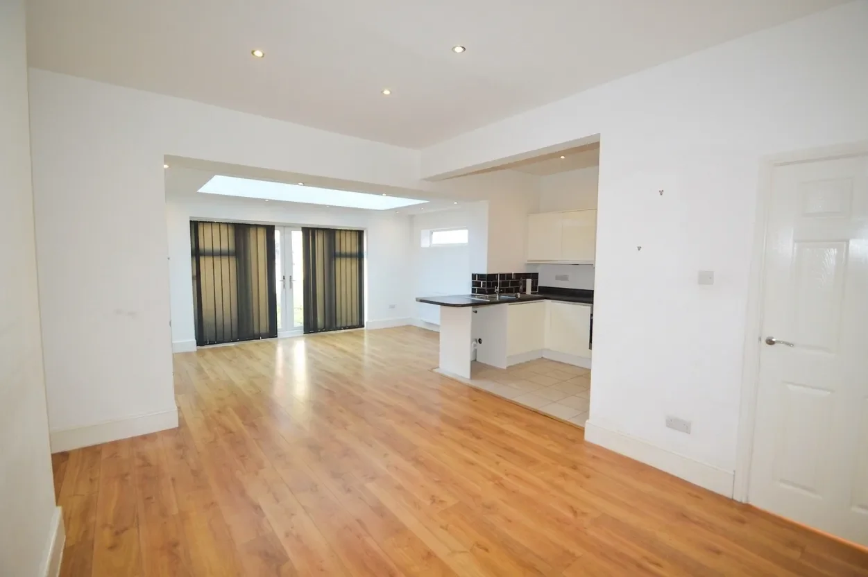 House Sedgley Avenue in Prestwich