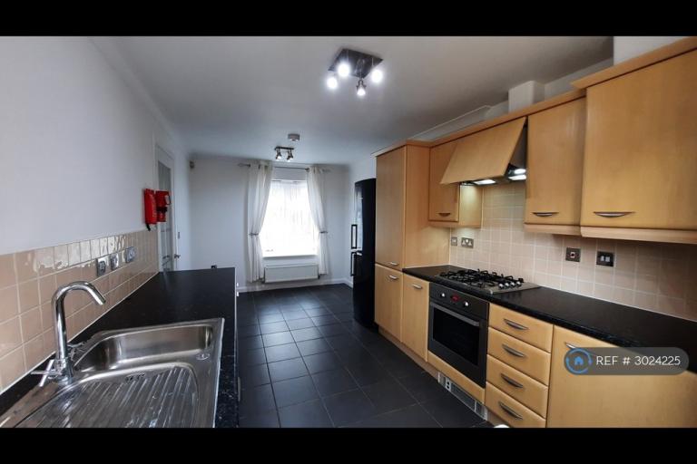 House Sissinghurst Close in Rugby