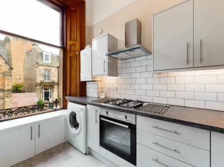 Flat Westhall Gardens in City of Edinburgh