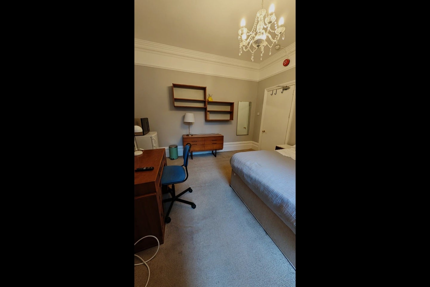 Room Grosvenor Road in Watford