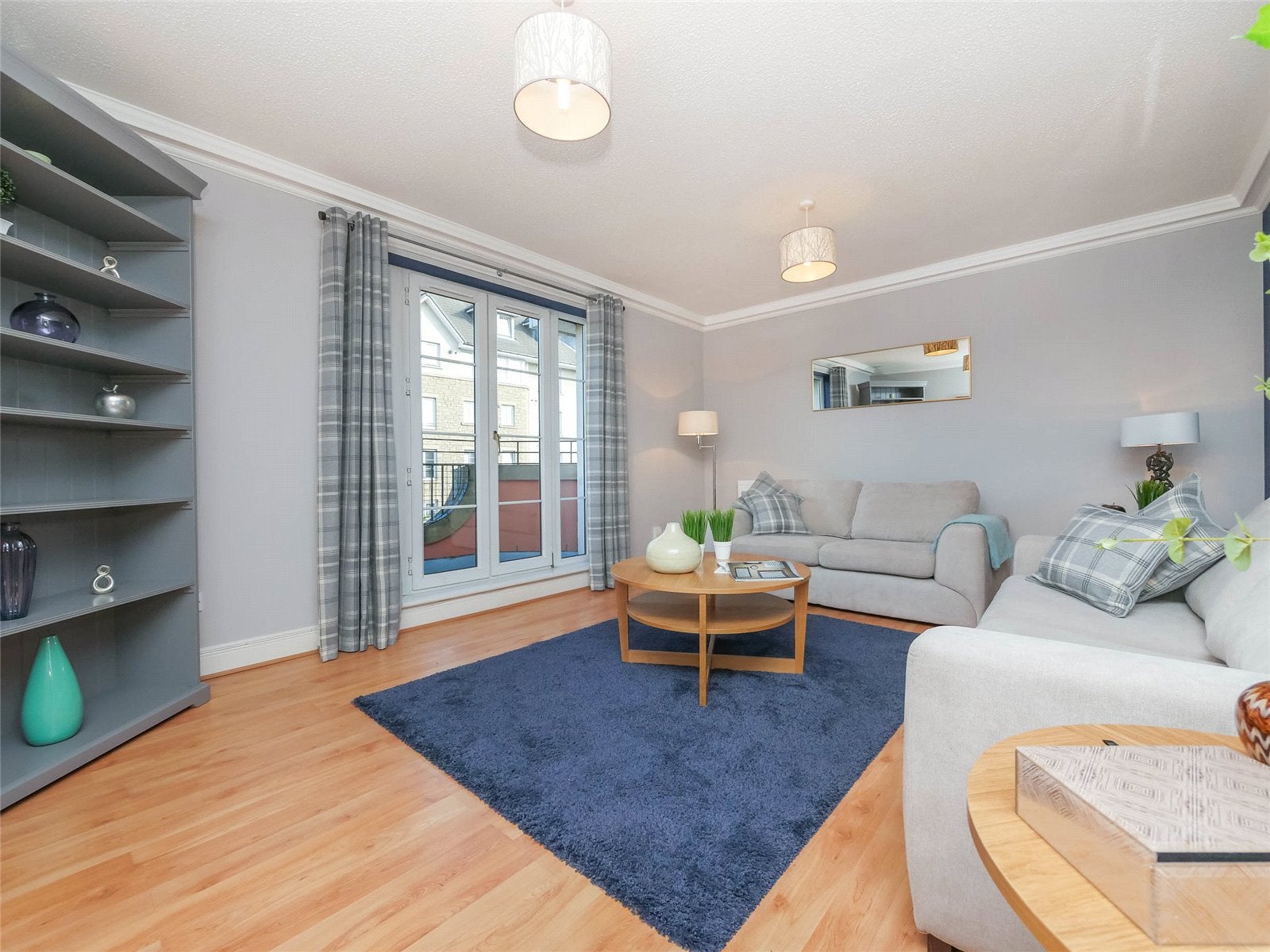 Flat Powderhall Road in City of Edinburgh