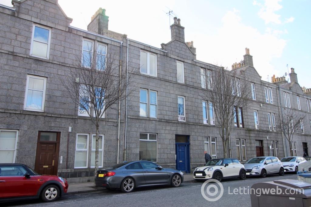 Flat Willowbank Road in Aberdeen City
