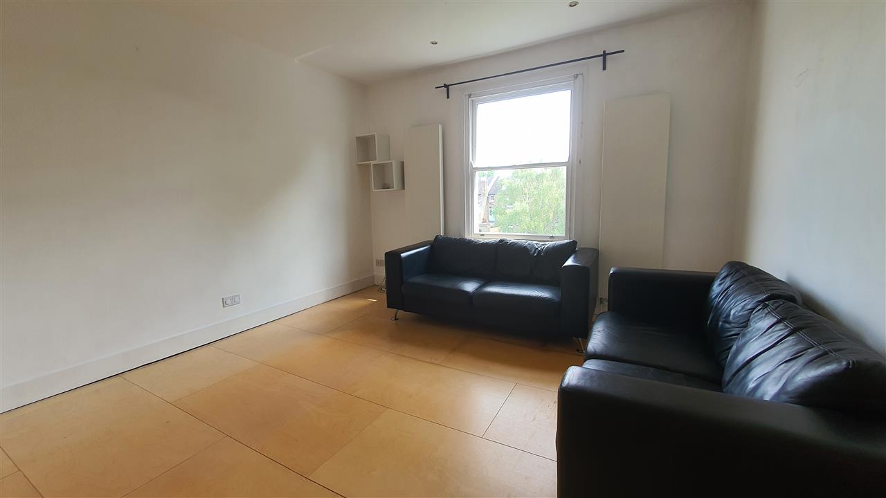 Flat Tufnell Park Road in Greater London