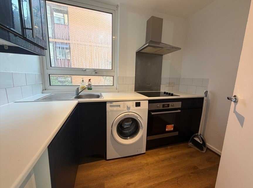 Flat Hornsey Lane in Greater London