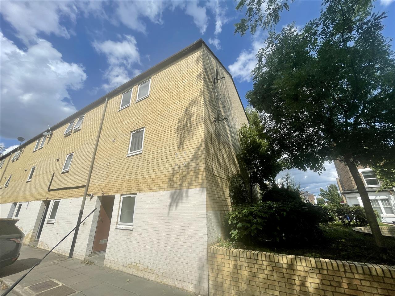 House Fenham Road in Greater London