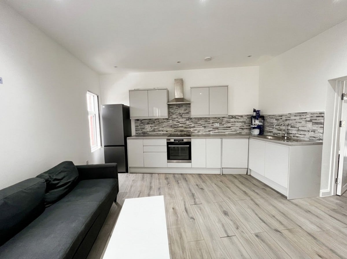 Flat Swan Lane in Coventry