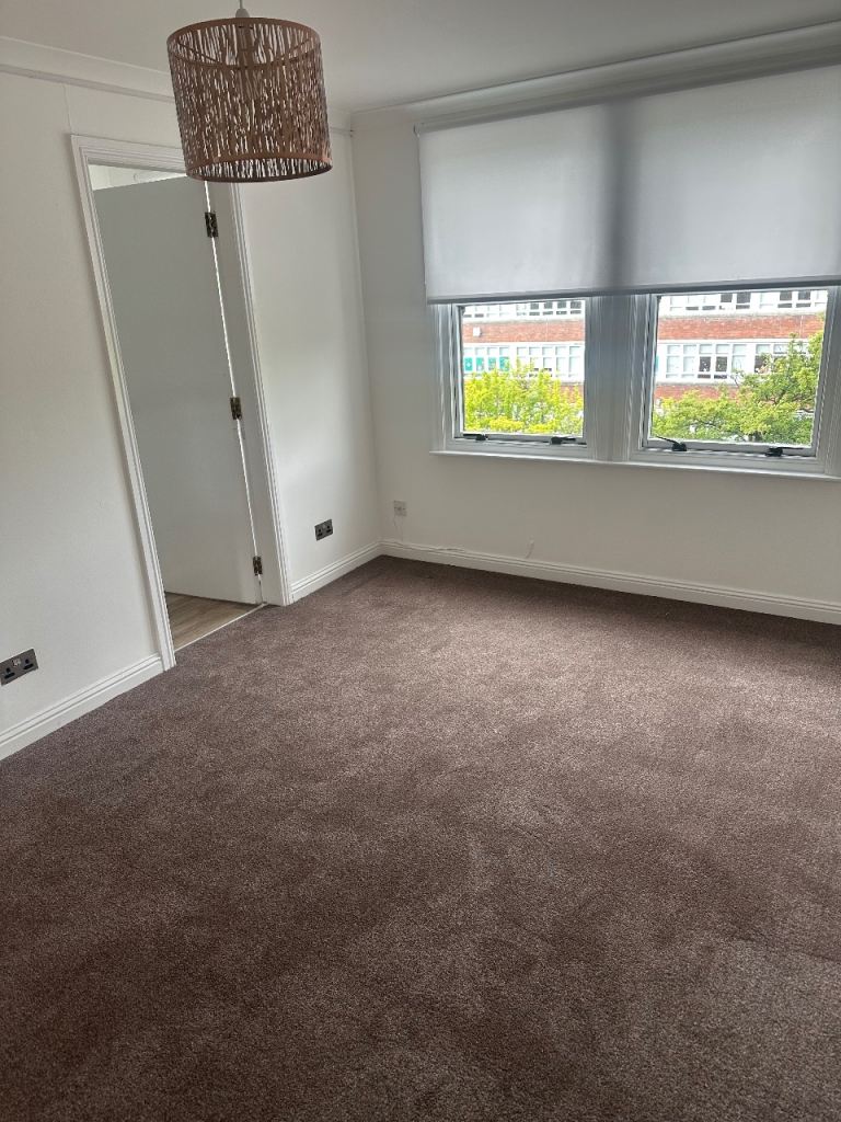 Flat Grantlea Terrace in Glasgow