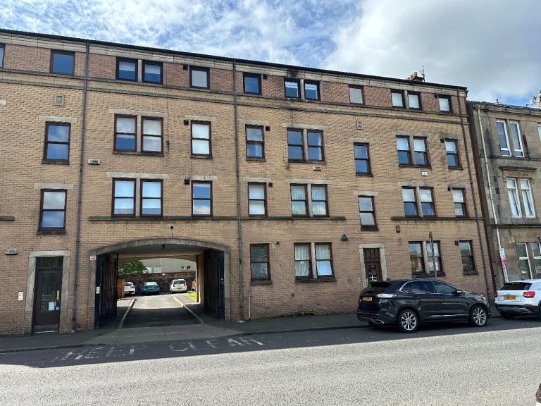 Flat Grantlea Terrace in Glasgow