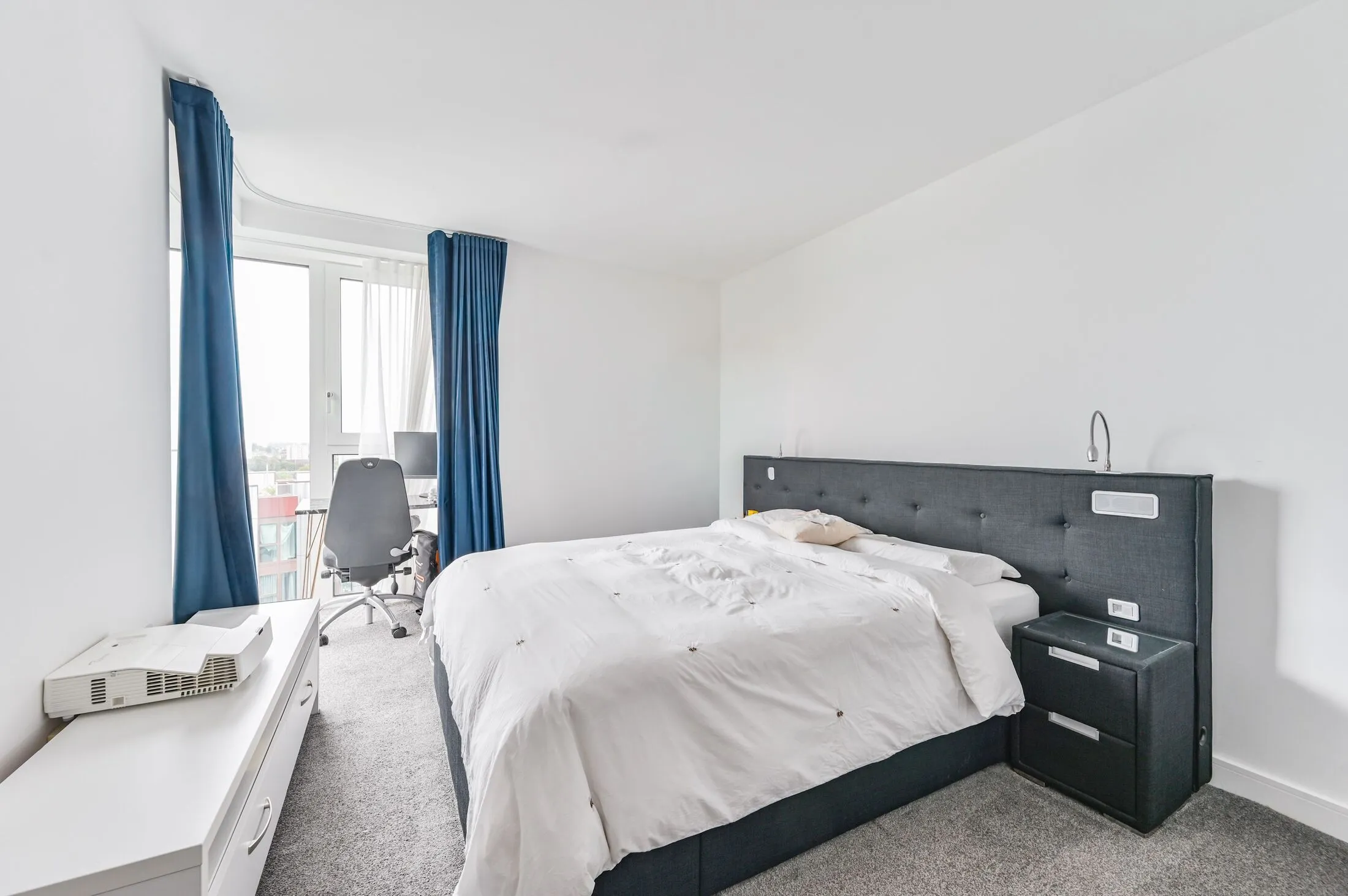 Flat Woolwich High Street in Greater London