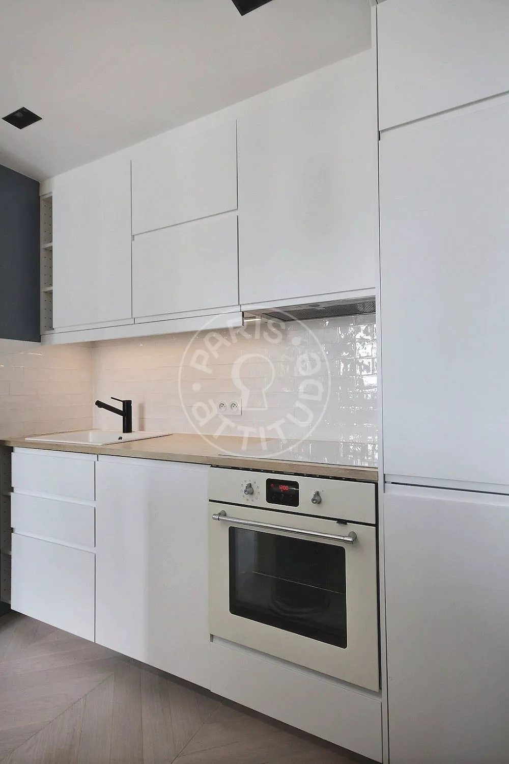 Appartement Rue Rochebrune à Paris