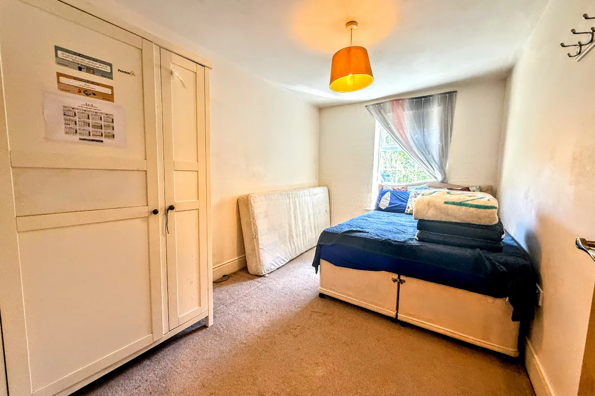 Flat Moorlands Terrance in Kirklees