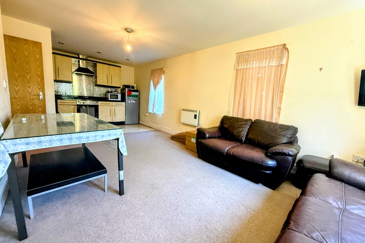 Flat Moorlands Terrance in Kirklees