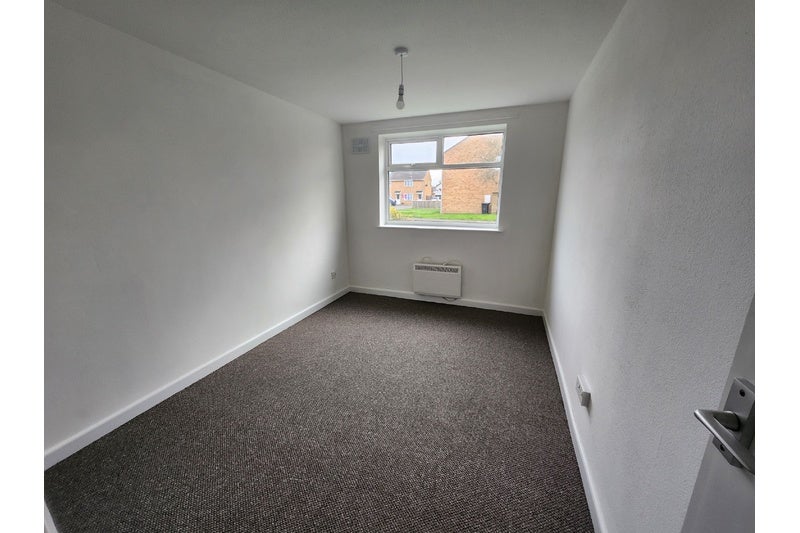 Flat Lime Tree Close in Bridgwater