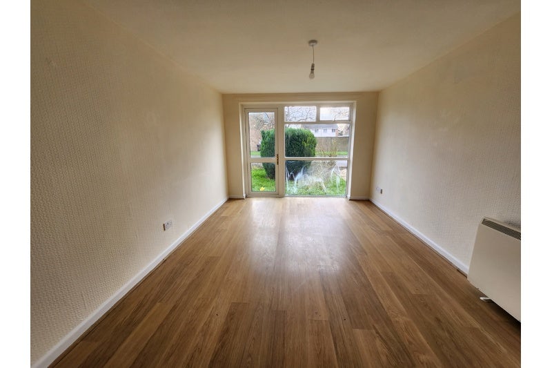 Flat Lime Tree Close in Bridgwater