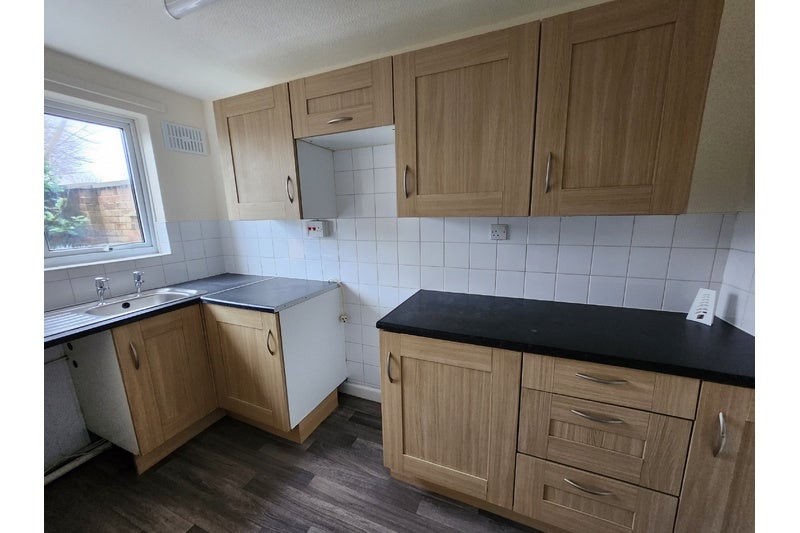 Flat Lime Tree Close in Bridgwater