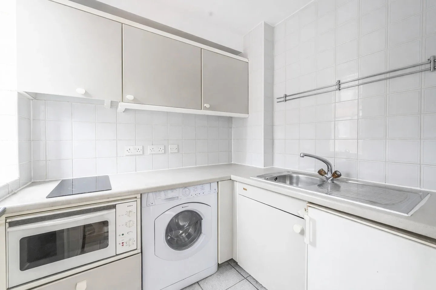 Flat Lucan Place in Greater London