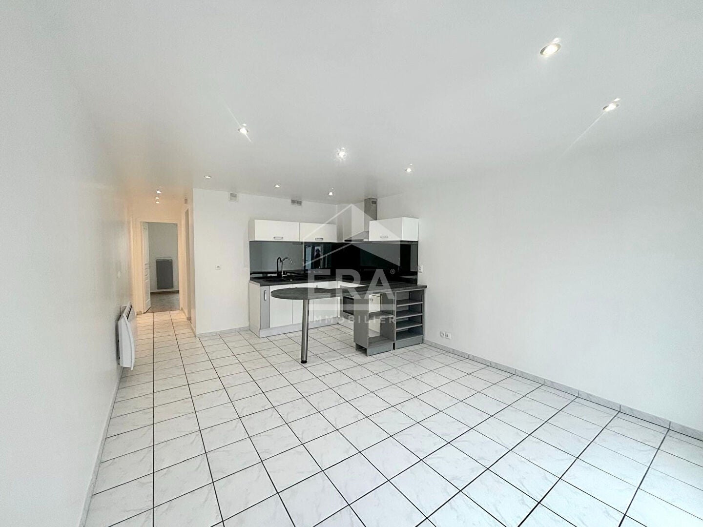 Flat Rue de la Fontaine Couverte in Dammarie-les-Lys