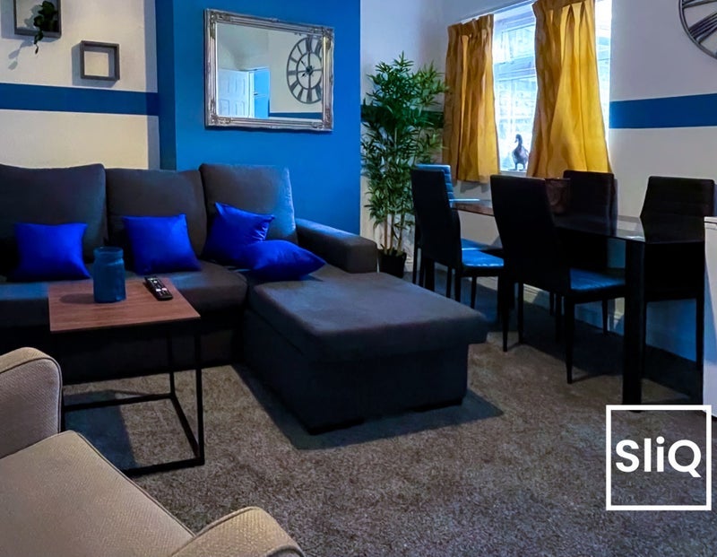 Room Garratt Lane in Greater London
