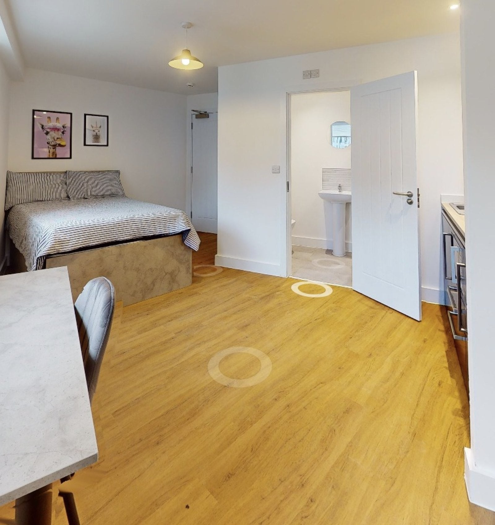 Room Lemyngton Street in Charnwood