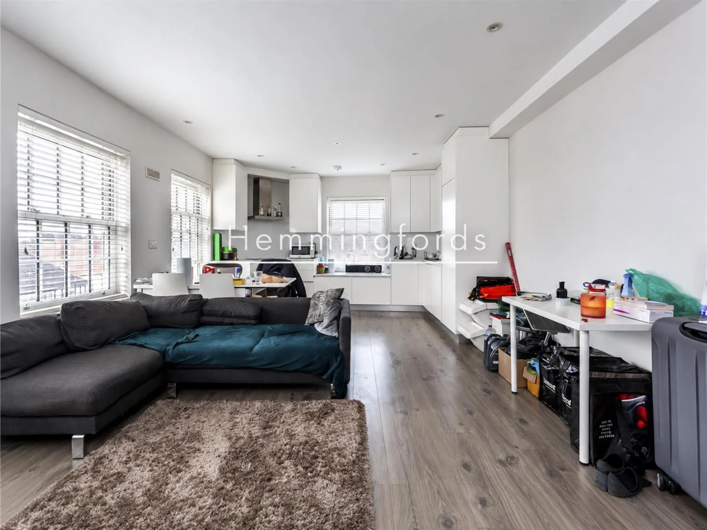 Flat Alderton Way in Greater London