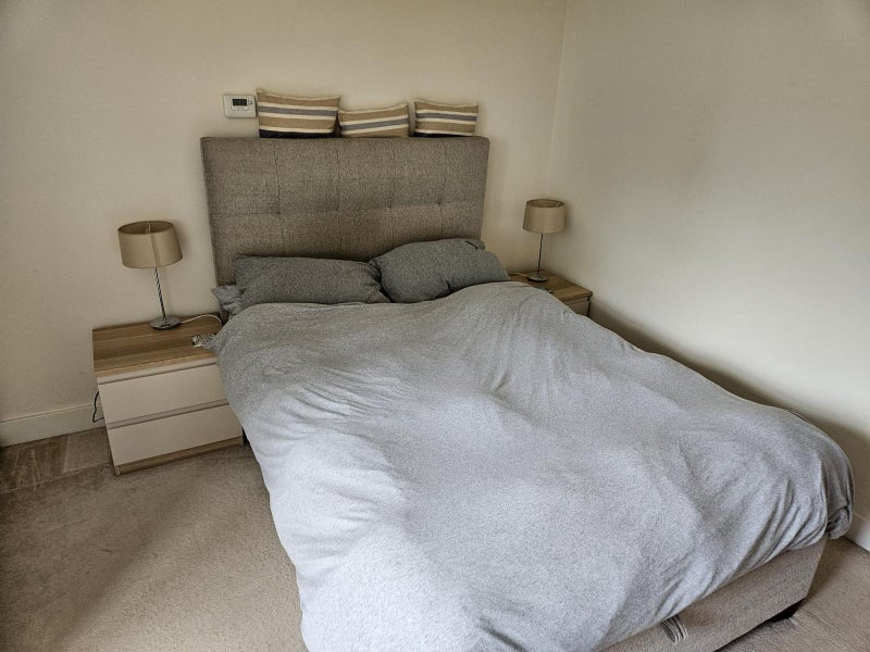 Room Molly Huggins Close in Greater London