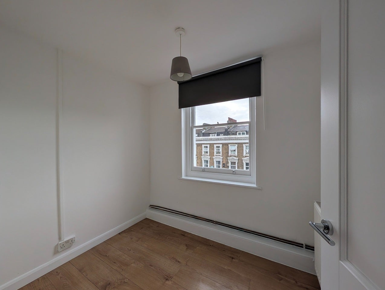 Flat Kingsland Road in Greater London