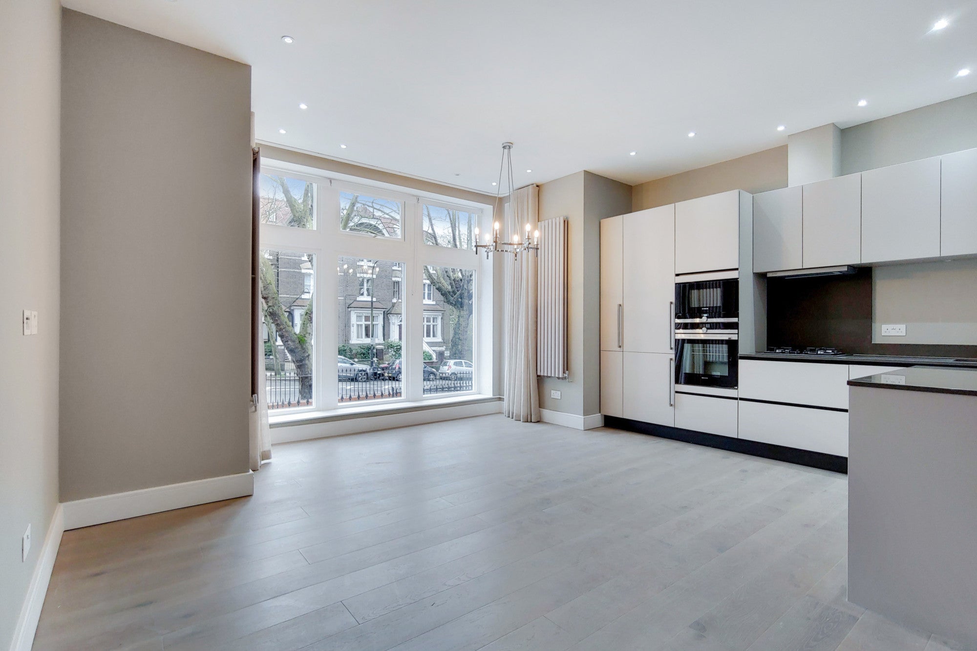 Flat Fitzjohn's Avenue in Greater London