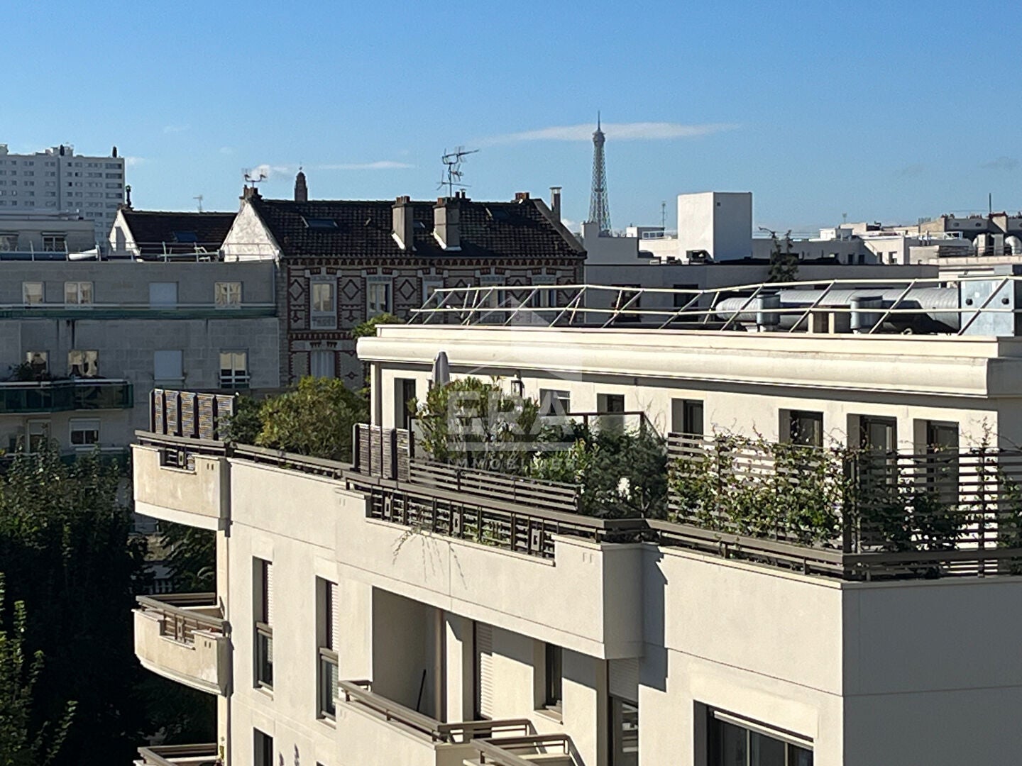Flat Rue Paul Vaillant-Couturier in Levallois-Perret