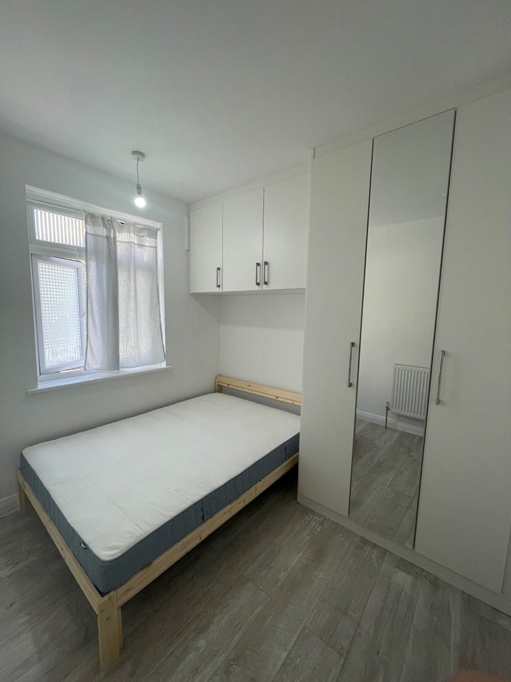 Room Claremont Road in Greater London