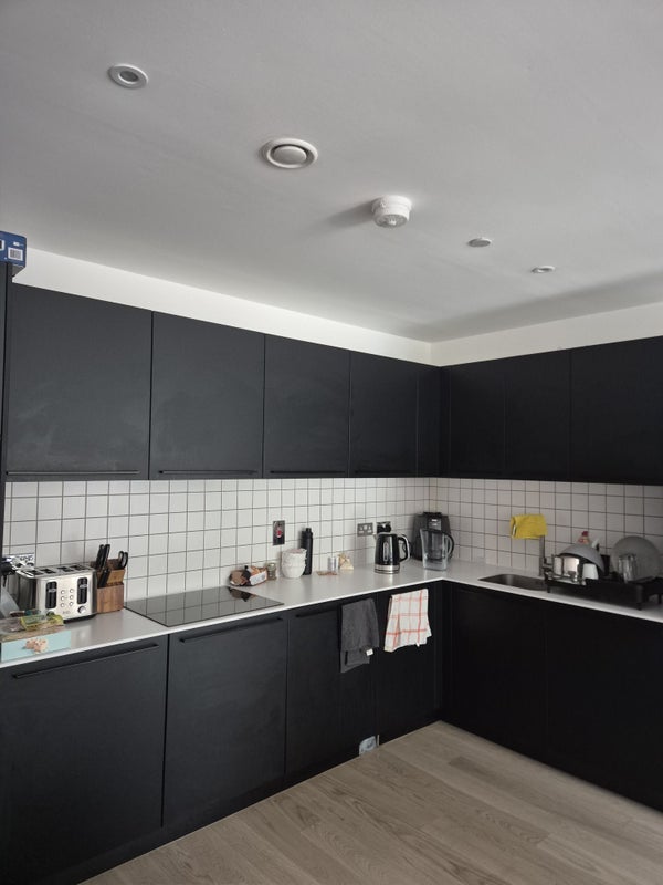 Room Cotton Street in Greater London