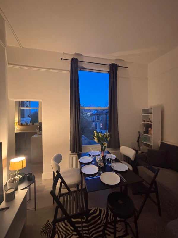 Room Junction Road in Greater London